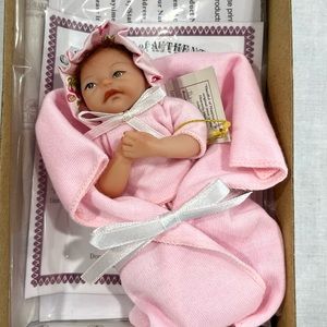 Collector’s Ashton Drake Doll, “Handful of Tenderness”